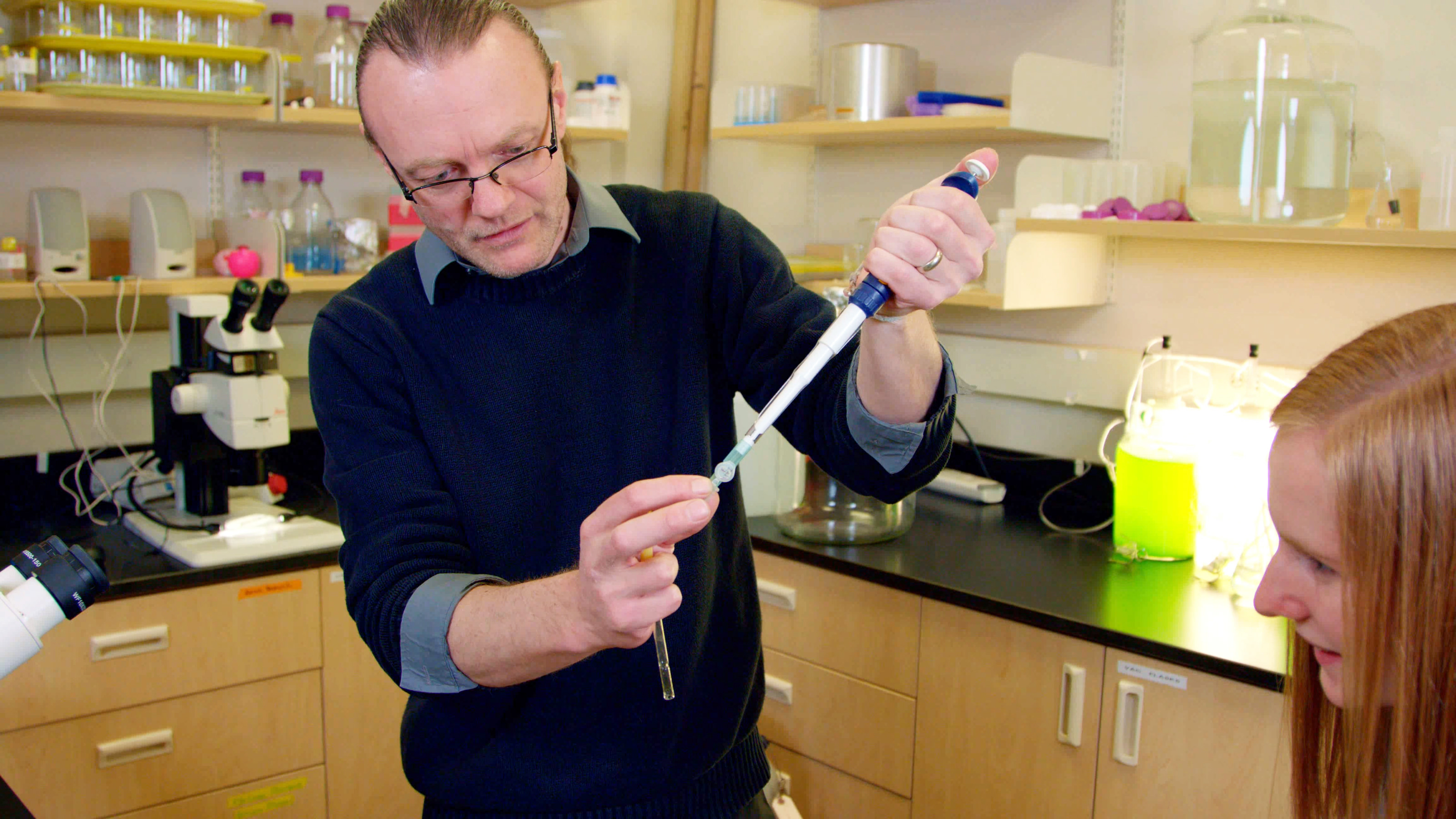 Bioinformatics professor in lab